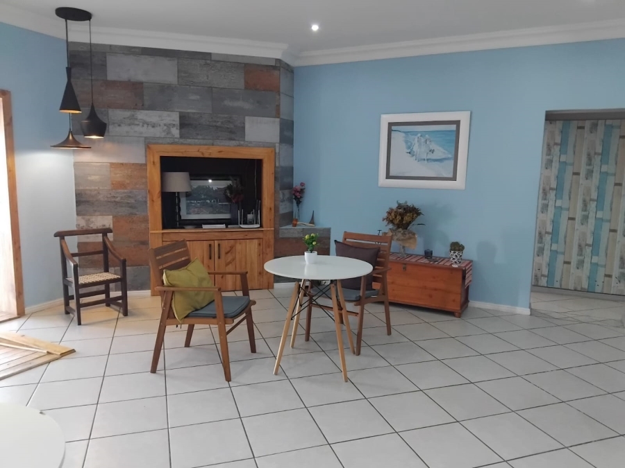 9 Bedroom Property for Sale in Country Club Western Cape